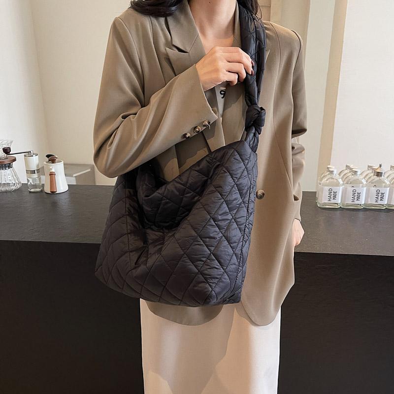 Women's Cloud Pleated Tote Bag Women's Lightweight Large Capacity Crossbody Underarm Bag