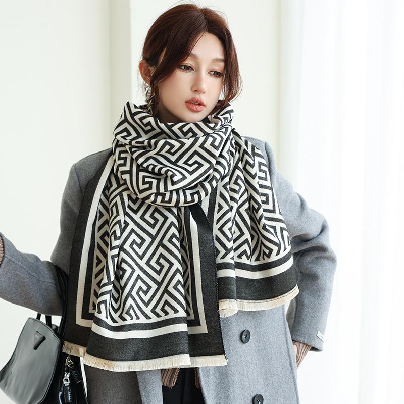 Winter New 2023 Cashmere Fashion Warm Scarf, Student Couple Air Conditioned Shawl