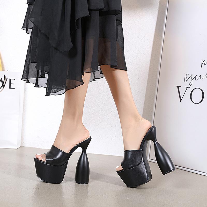 Модные черные лакированные тапочки, летние новые лаконичные стильные шикарные босоножки на круглом каблуке, белые туфли на высоком каблуке 17,5 см для вечеринок на платформе и для женщин