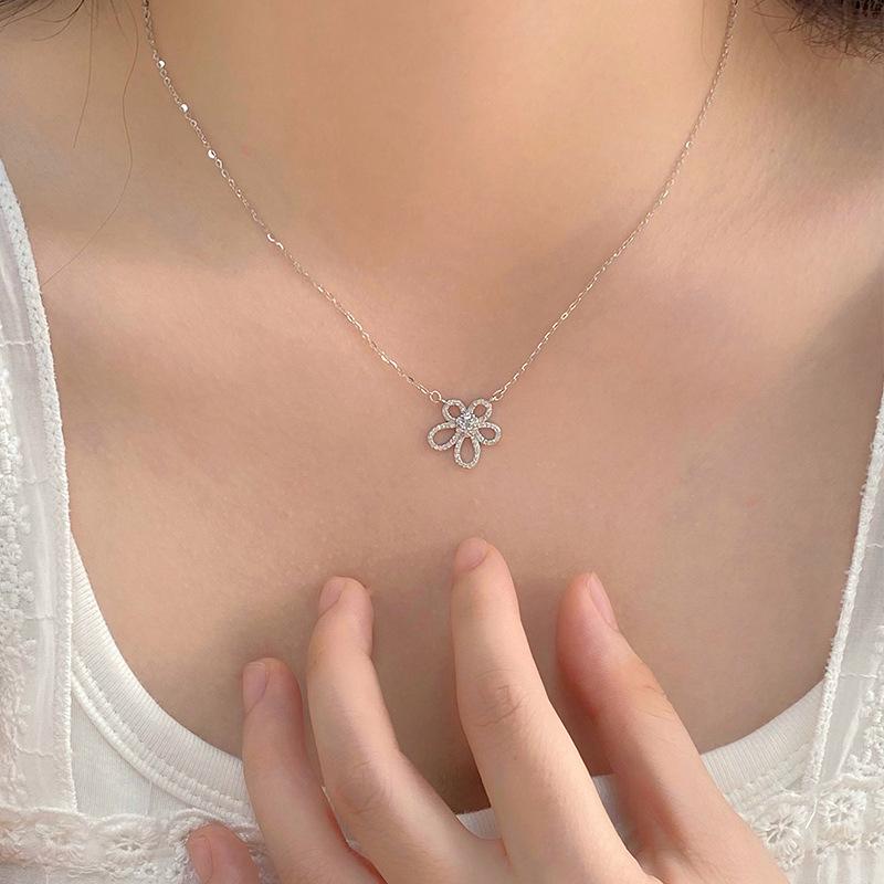 Цветочное ожерелье Маленькое свежее универсальное темпераментное маленькое, милое и нежное маленькое колье-ошейник с цветком