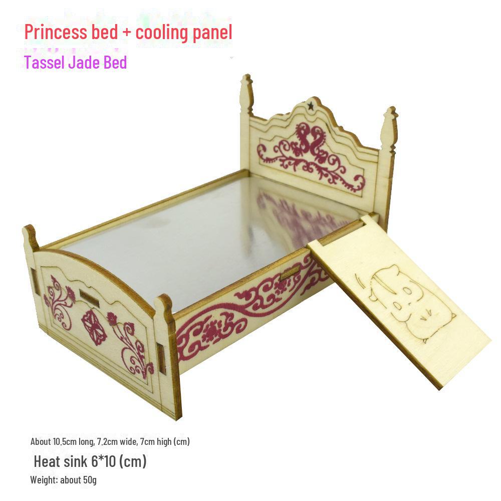 Домик-машина для хомяков из цельного дерева с лестницей и платформой-гнездом для всех сезонов.