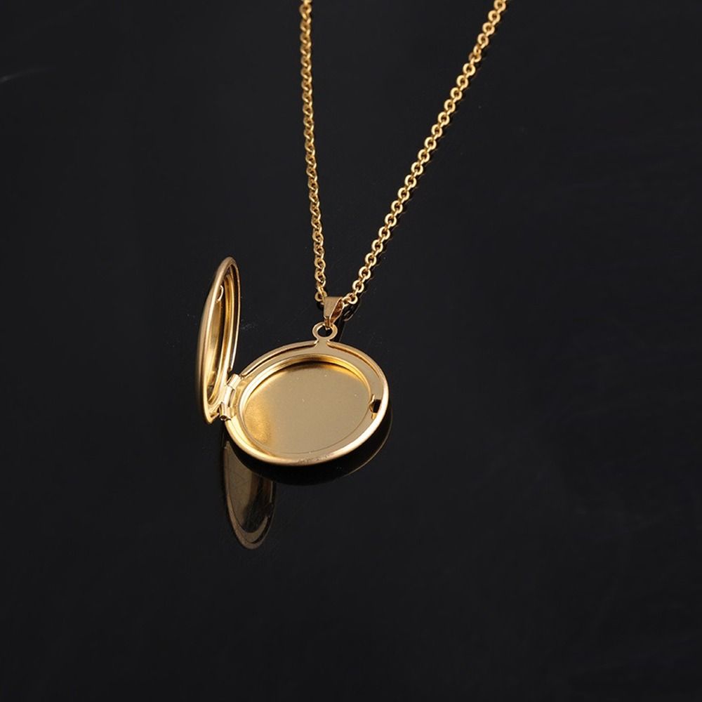 Jewelry Gift Necklaces Round Photo Frames Pendant Creative Photo Picture Locket  For Women