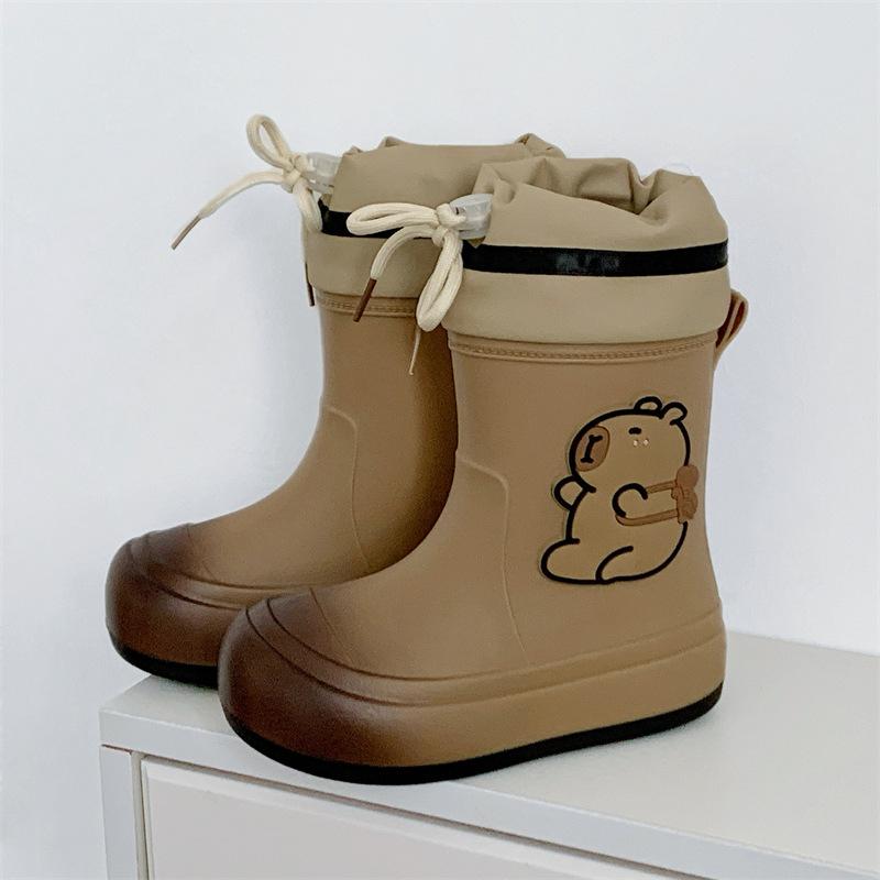 Capybara cute children's rain boots for boys and girls, new lightweight soft-soled waterproof shoes for older children