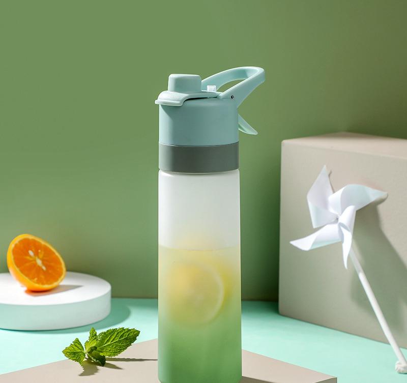 Портативные спортивные пластиковые бутылки для воды для студентов, креативные бутылки-спреи, летние, для военной подготовки, удобные стаканы для воды