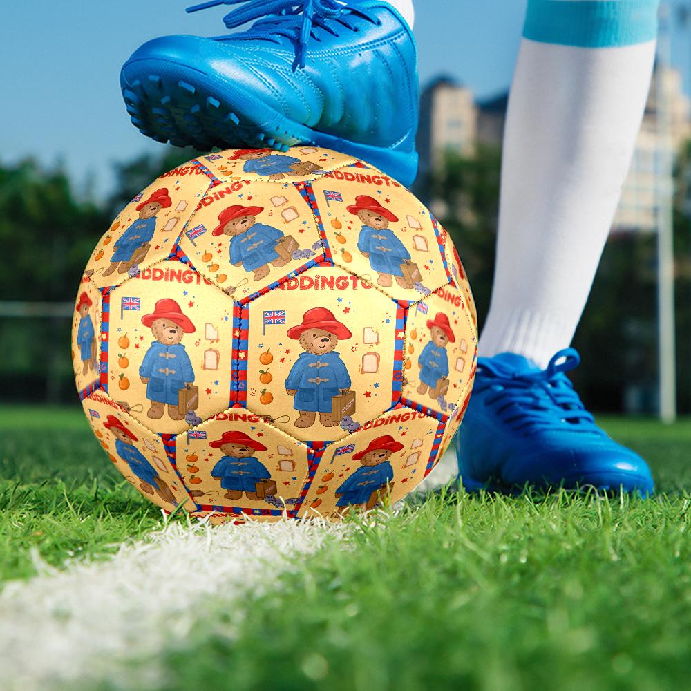 Paddington Bear Theme Size 5 Soccer Ball, Suitable for Both Indoor and Outdoor Matches, a Gift Suitable for Everyone.