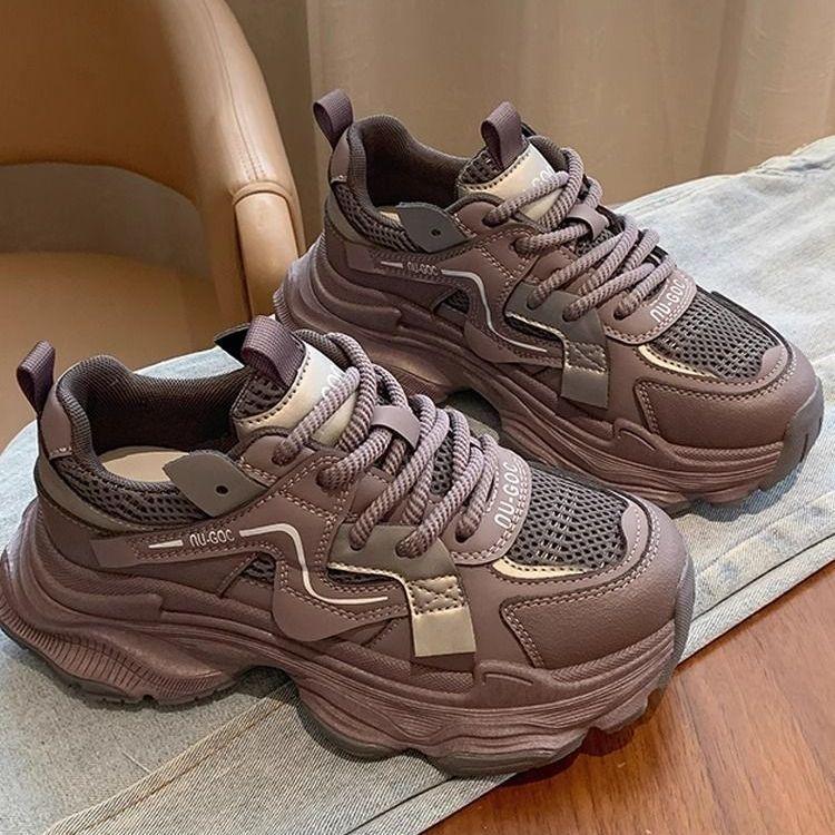 Женские кроссовки на толстой подошве в стиле «папины кроссовки» 2025 весна новинка ретро увеличивающие рост сетчатые взрывные уличные горячие повседневные и привлекающие внимание маленькие спортивные туфли