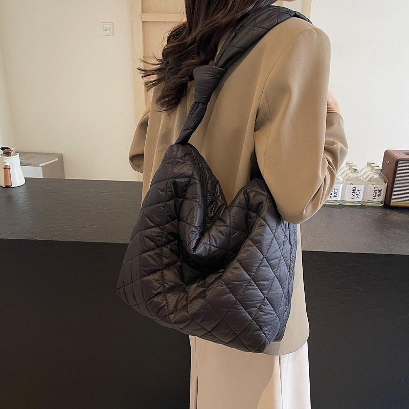 Women's Cloud Pleated Tote Bag Women's Lightweight Large Capacity Crossbody Underarm Bag