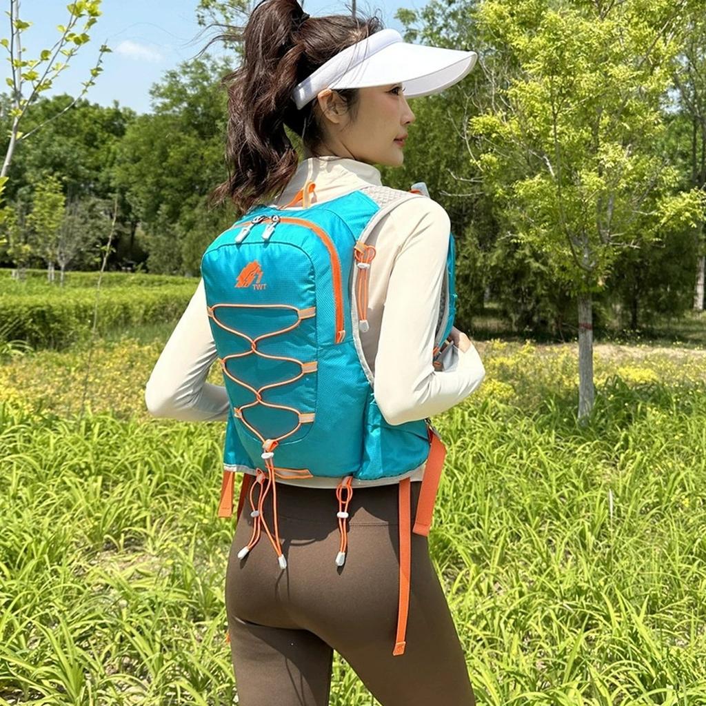 Outdoor Hydration Pack with 2L Water Bladder Lightweight Running Backpack Large Capacity Cycling Backpack Daypack Hiking Running