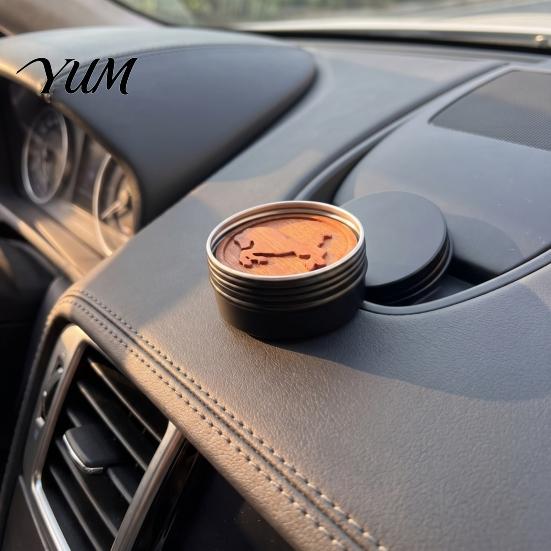 Natural Wood Essential Oil Diffuser Wooden Diffuser, Cat Paw Horse Engraved Pattern, Round Fragrance Air Freshener Wood, Aromatherapy for Car