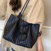 Retro Woven Pattern Big Bag Women 2025 New Fashion High Sense Tote Bag Large Capacity Commuter Armpit Bag