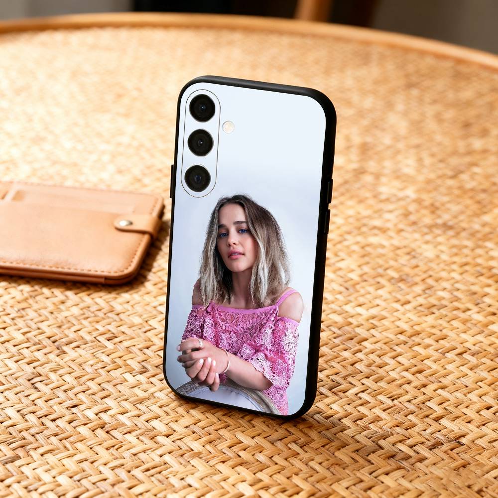 Чехол для телефона с актрисой Эмилией Кларк для Samsung A73, A21s, A22, A31, A32, A52, A53, A71, A80, Мягкий черный корпус