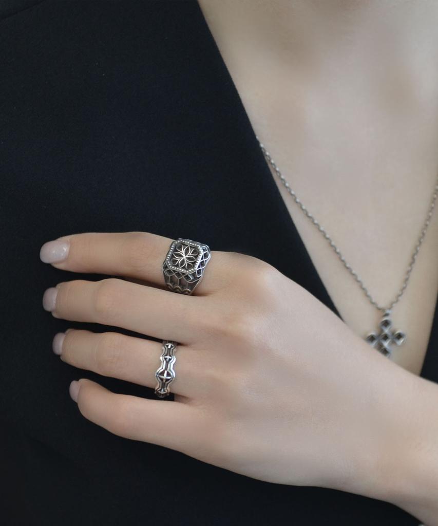 Vivus Ventana Diamant Bold Sealing Antique Silver Ring (Type B)