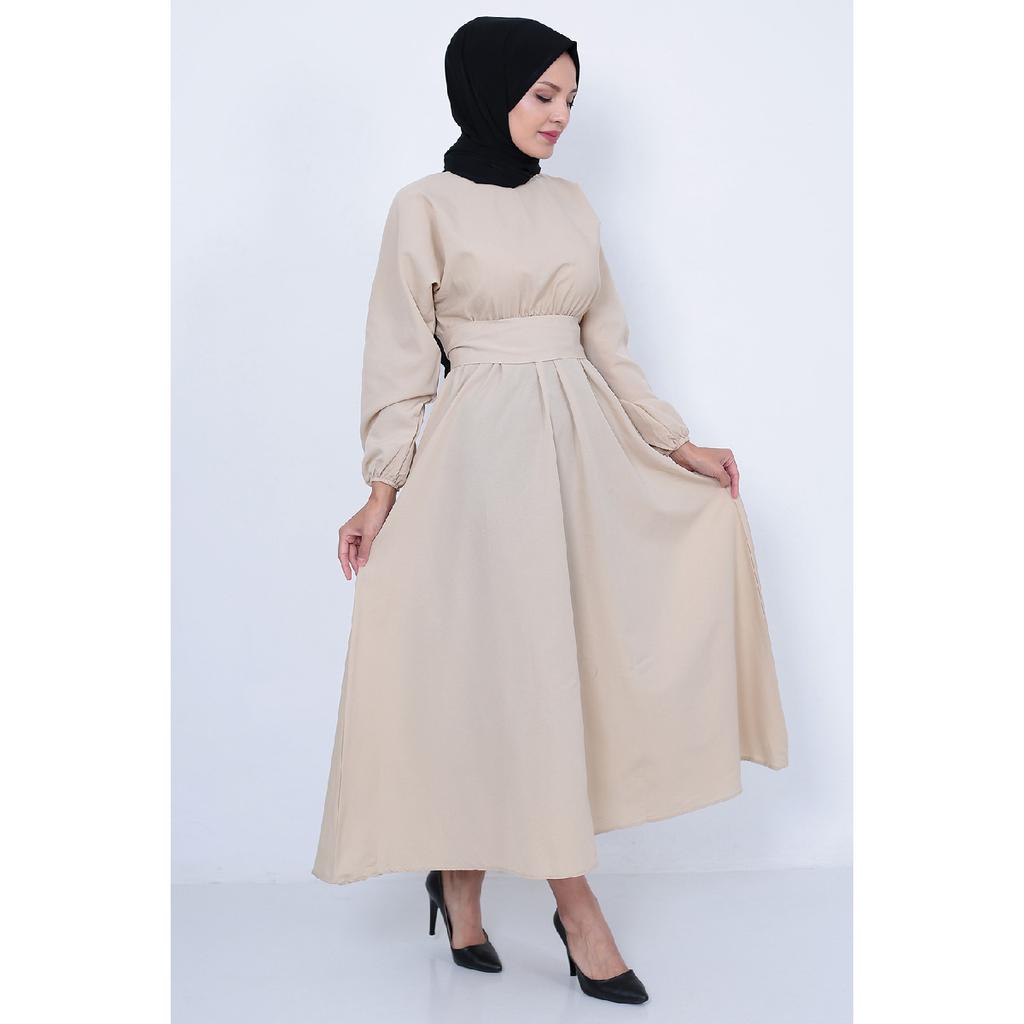 Сезонное черное платье в хиджабе с эластичной талией и поясом