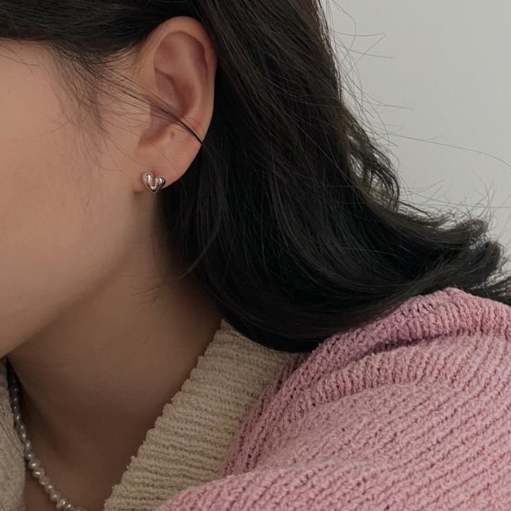 Fashion Jewelry 925 Sterling Sliver Heart Stud Earring for Ladies 18K Gold Plated 925 Silver Earrings Versatile Piercing Jewelry