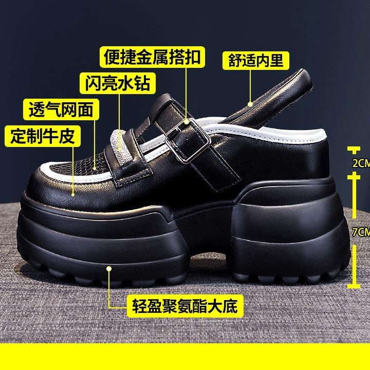 Толстая подошва с внутренней стороны, увеличивающая высоту каблука, сандалии с застежкой-молнией на голову, женская обувь, лето 2025, новые взрывные скошенные каблуки, римские спортивные туфли