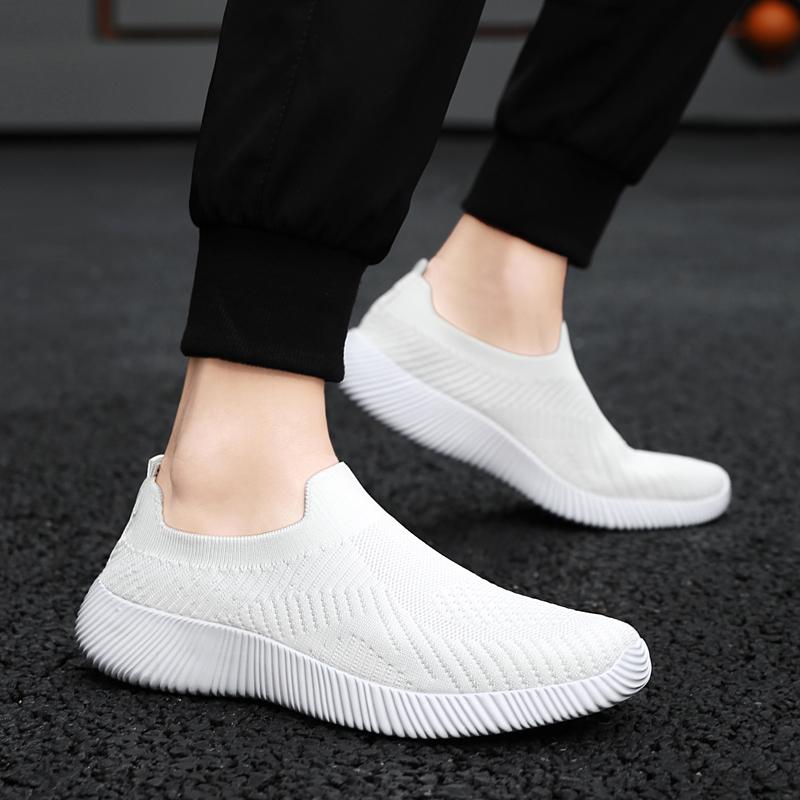 Leisure Sports Men's and Women's Walking Shoes Anti-slip Breathable Wear New Lazy Solid Color Walking Shoes 35-44