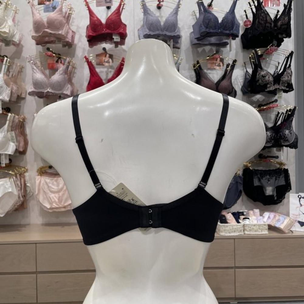 Triumph Black Everedge Freshbra Hampanty Set  Tbwbrr13tbwbpr13bk 