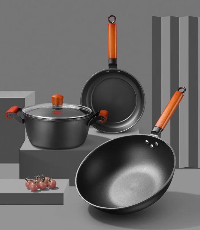 Kobach Lingers Teak 3-Piece Fine Iron Cookware Set