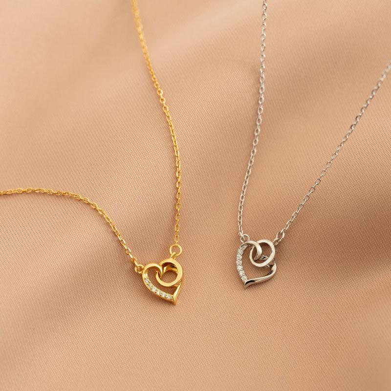 Корейская версия ожерелья «Любовь в форме круга циркония» с милым темпераментом, полым персиковым сердечком, цепочкой на ключицу, персонализированной для женщин