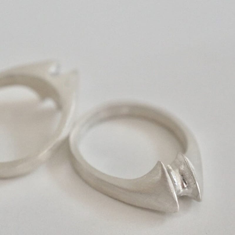 vacactsilver two pointed ring