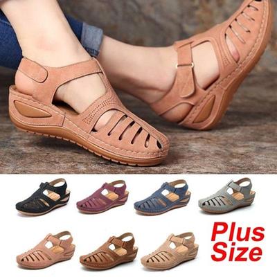 Летние женские босоножки на танкетке в стиле ретро, ​​нескользящая обувь с дырочками на мягкой подошве, пляжная обувь, женские коричневые сандалии