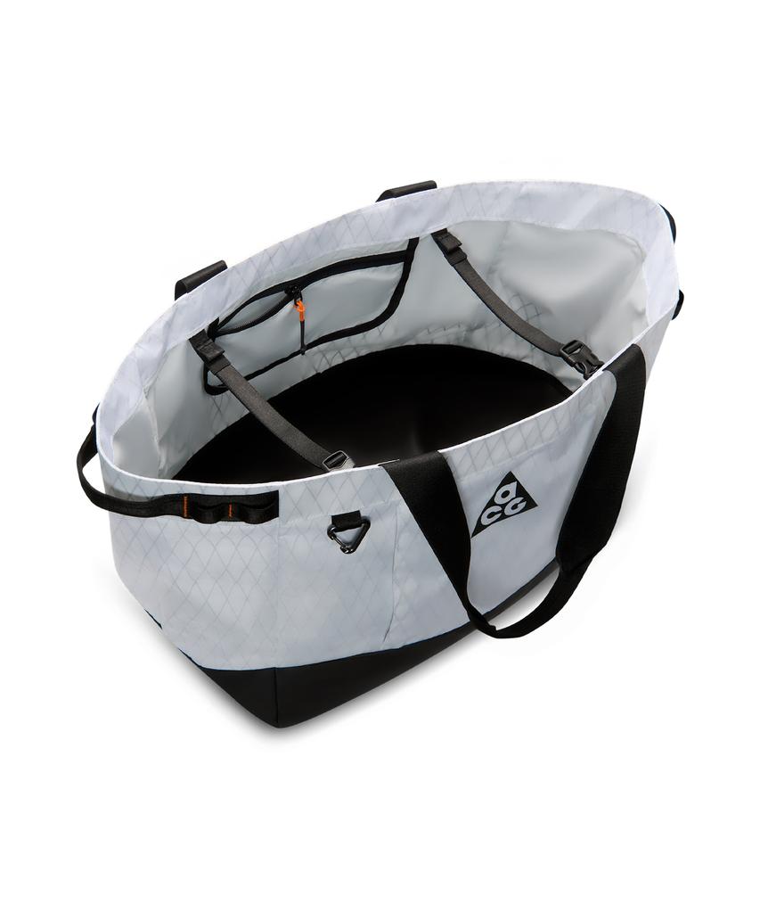 Nike Acg Gear Tote Bag (Large, 55L) - White:Black / Im2516-100