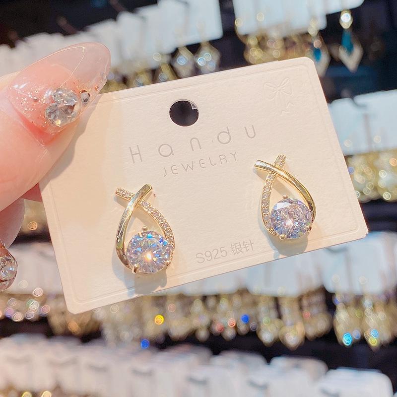 Exquisite Korean High-End Diamond Cross Light Luxury Earrings