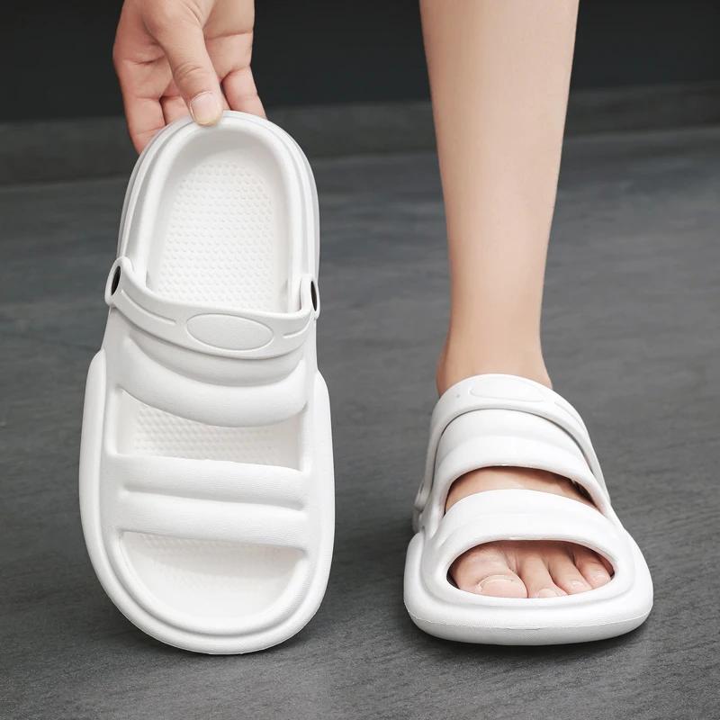 Легкие пляжные сандалии для мужчин, повседневные комнатные нескользящие тапочки для ванной, размер женский, 2025, новая многофункциональная обувь на плоской подошве