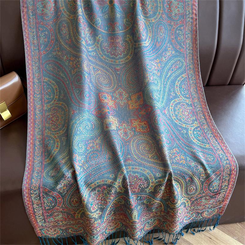 Luxury Embroidery Cashmere Winter Scarves Women Pareo Cape Warm Muslim Modal Hijabs Shawl Chunky Headscarf Ladies Elegant Poncho