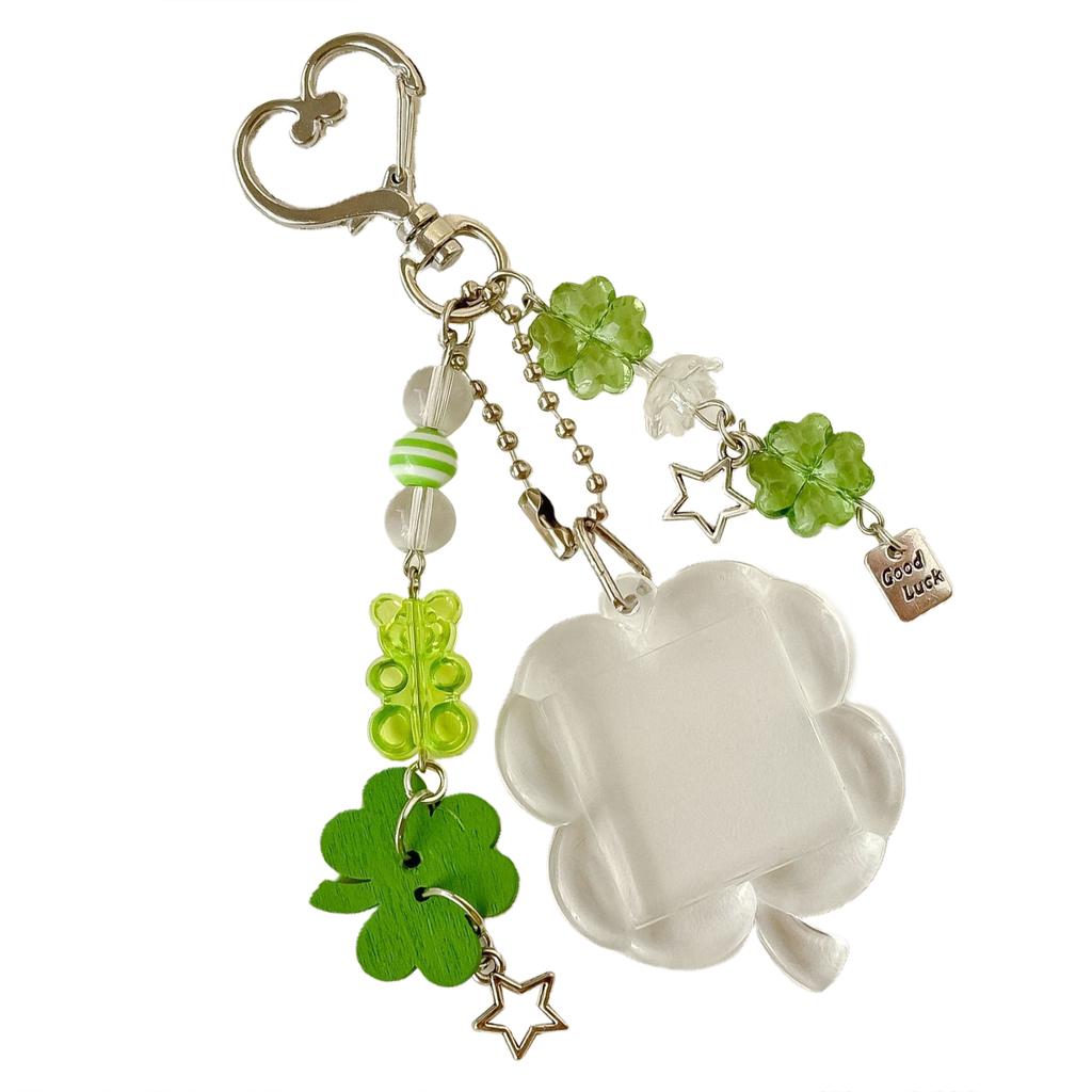 Exquisite Resin Four Leaf Clovers Keychain Symbolizing Luck and Happiness Decoration for All Ages Special Gifts Ideas