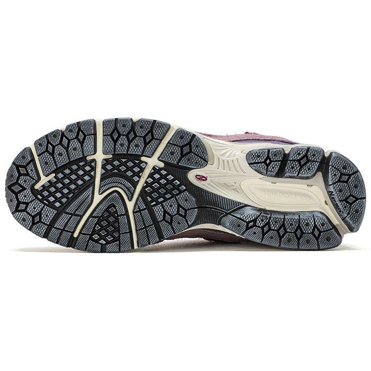 New Balance 2002R Protection Pack - Pink Unisex Sneakers Lilac-Chalk M2002RDH