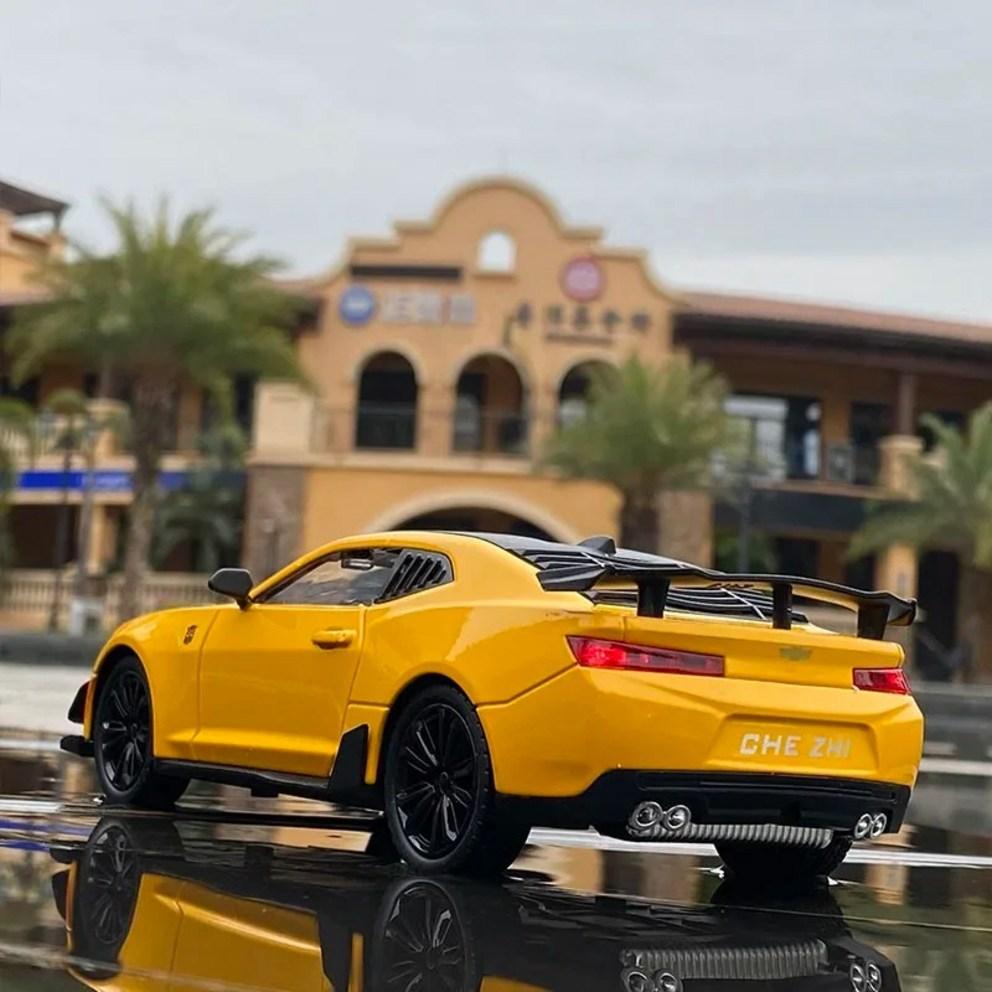 Премиум 1:Модель автомобиля Chevrolet Camaro в масштабе 1:24