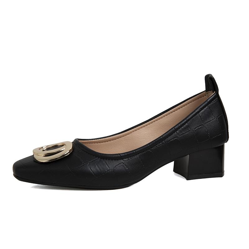 2024 Женские элегантные бежевые туфли с квадратным носком на каблуке, женские металлические аксессуары, удобные милые туфли