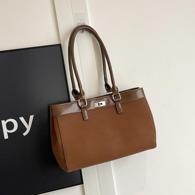 Вместительная сумка-тоут для поездок на работу женская 2025 новая осенне-зимняя ретро сумка через плечо ретро сумка для выхода в свет