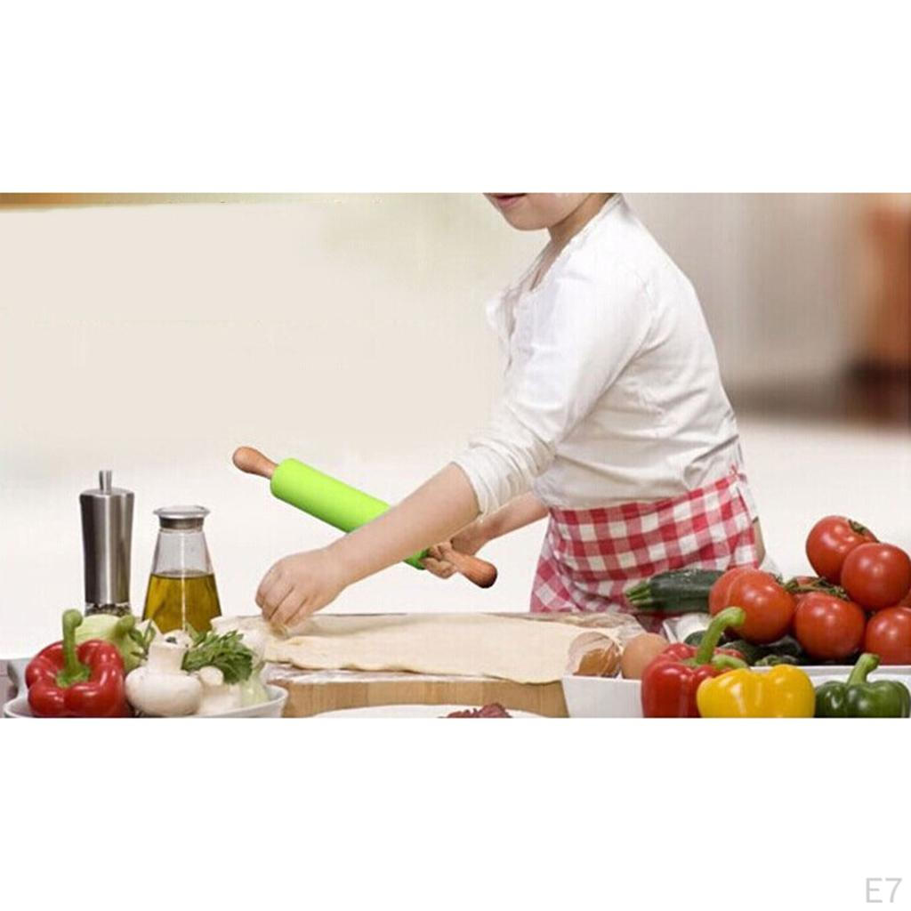 Cake Roll Roller with