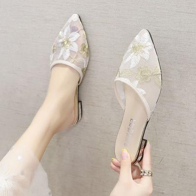 Модные шлепанцы с острым носком, вышитые туфли для женщин, сексуальные женские мюли, тапочки на низком каблуке, новая коллекция, цена, модные сандалии тренд 2025