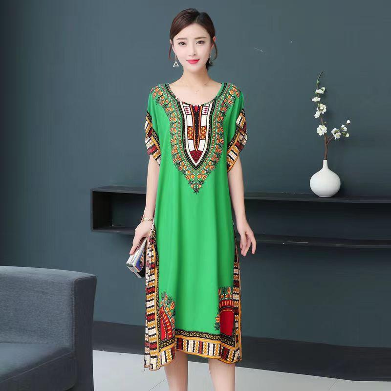 Летнее платье из хлопка и шелка. Прохладное и удобное платье средней длины с принтом. Свободное повседневное женское платье в этническом стиле с короткими рукавами.
