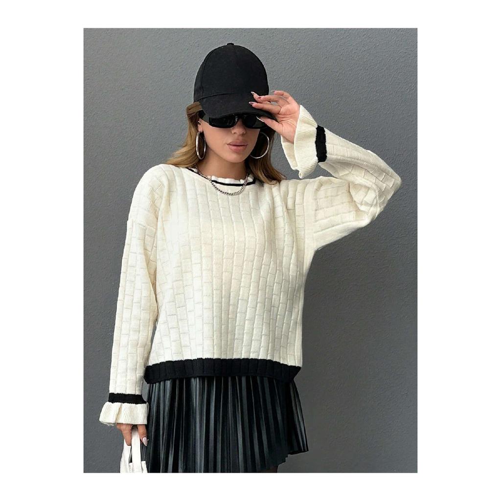 Женский трикотажный свитер с квадратным узором