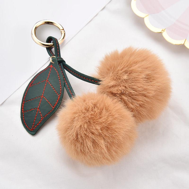 Fashion New Cute Fluffy Artificial Rabbit Fur Ball Pompom Leaf Keychain Cherry Key Chain Handbag Pendant Car Key Chain Ring