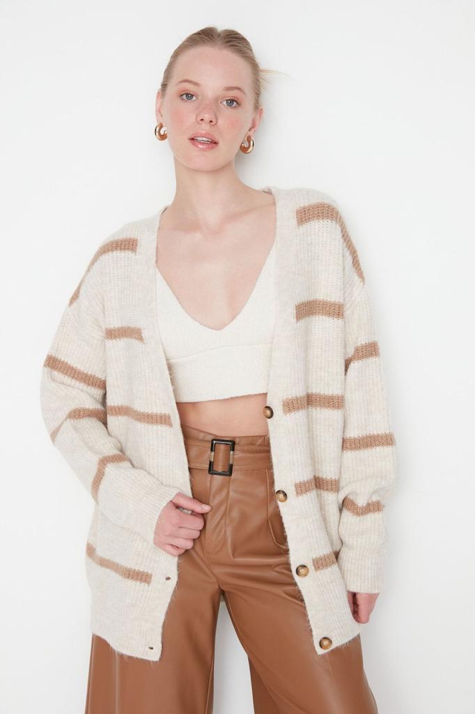 Women's Fashionable Stylish Cardigan Black Wide Fit Soft Textured Striped Knitwear Cardigan