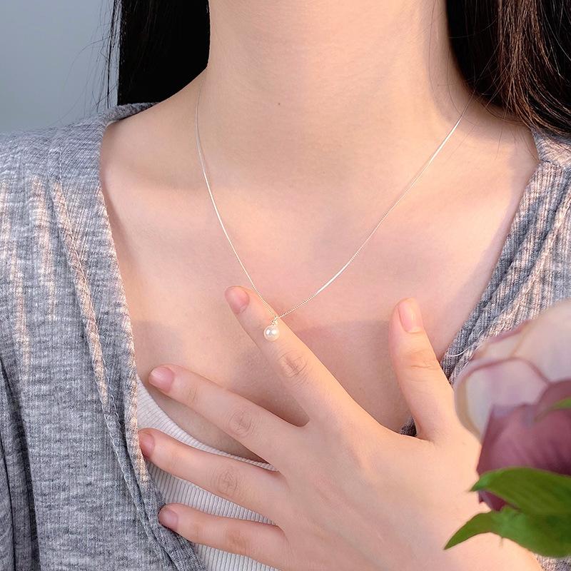 Простое и высококачественное жемчужное ожерелье с подвеской для женщин с легким роскошным дизайном