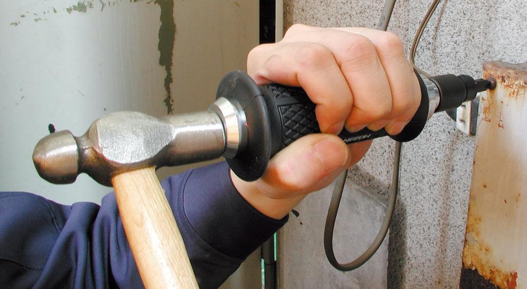 HOZAN Impact Driver with 6 Bits Ideal for Removing Tight and Rusty Screws Model (Shock Driver) - - D-963