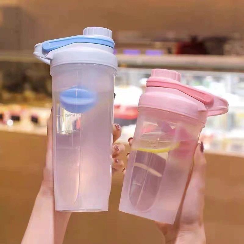 Large Capacity Plastic Shaker Cup Protein Powder Shake Mixing Cup Outdoor Fitness Scale Sports Cup Handle Screw Cap