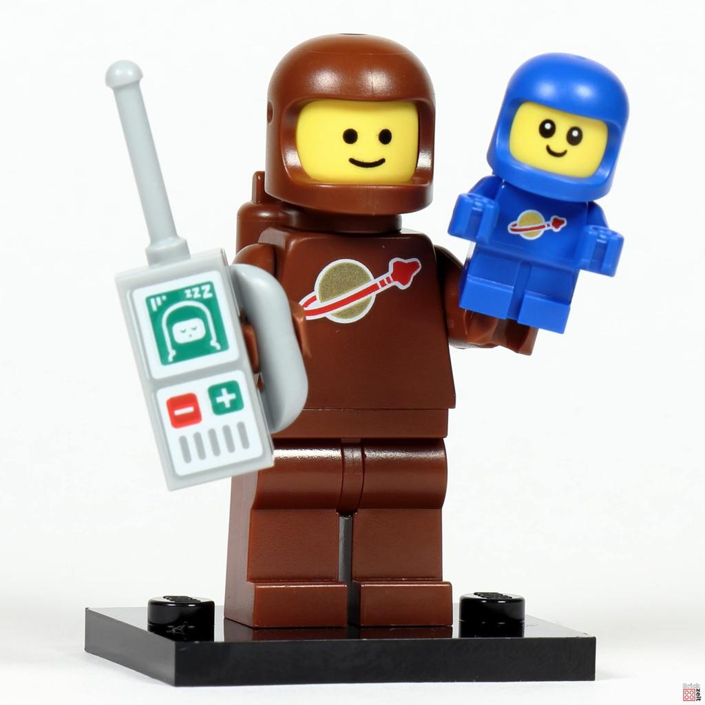 LEGO Minifigure Series 24 Astronaut and Astronaut and Spacebaby SpacebabyBrown [71037-3]