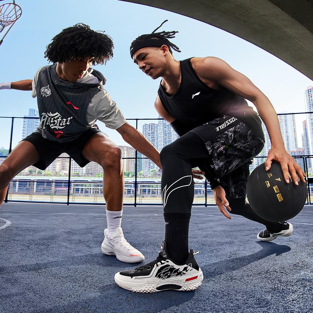 Li Ning Jie Ao, Черное Пламя Амортизация Скользкие Устойчивые к Истиранию Низкие Баскетбольные Кроссовки Мужские Черно-Белые ABFU019-6