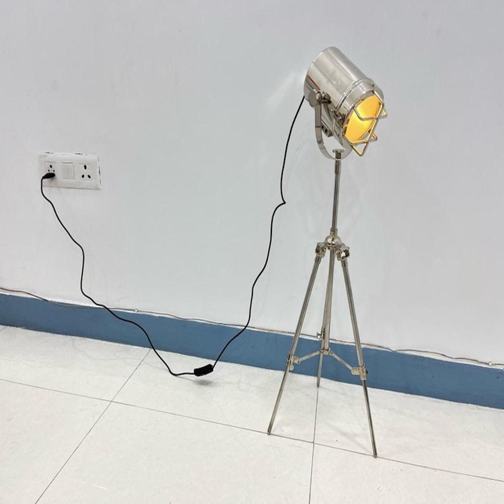 Настольная лампа-прожектор Декоративная хромированная отделка Прожектор Настольная подставка-тренога Домашний декор