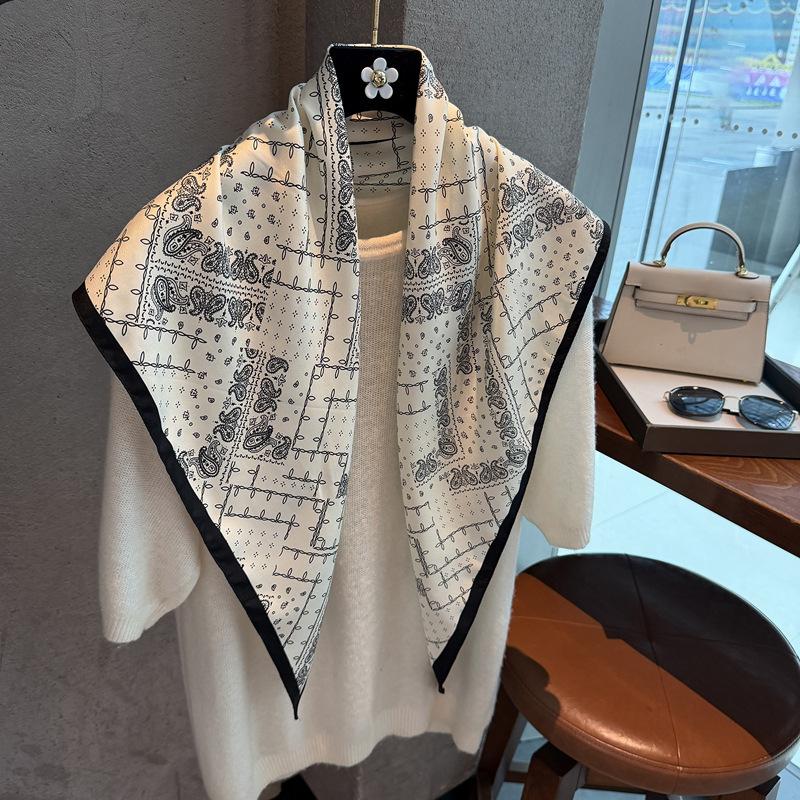 Retro light luxury flower triangle scarf women's fashion foreign style versatile decorative bag headscarf comfortable outer scarf silk scarf