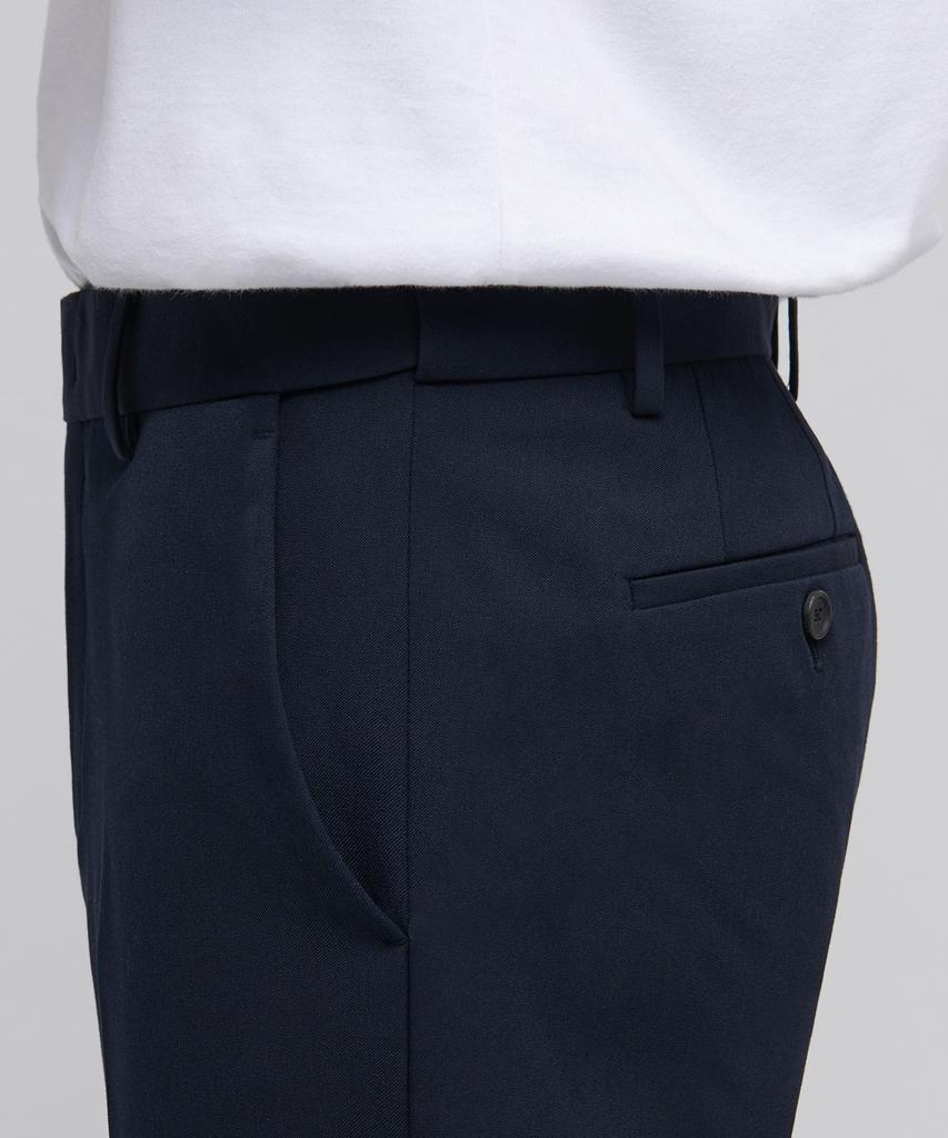 MUSINSA STANDARD Skinny Hidden Elastic Waist Crop Slacks [Navy]