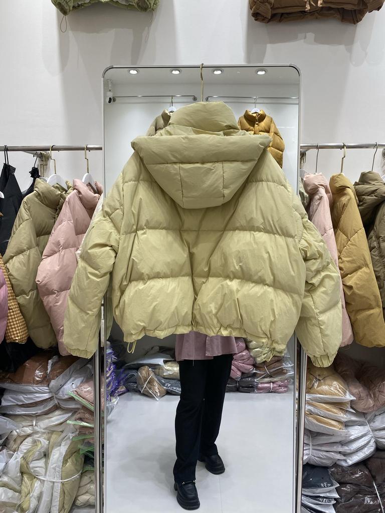 2024 European Style Hooded Women's Short Down Jacket - Fashionable Loose Fit, Thickened White Duck Down, Warm Winter Outerwear