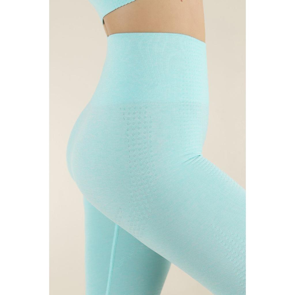 Меланжевый спортивный бюстгальтер и колготки